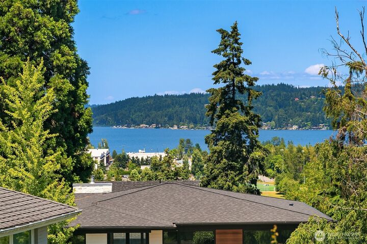 Property Photo:  5757  64th Avenue NE  WA 98105 