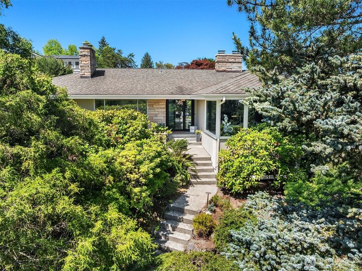 Property Photo: 5757 64th Avenue NE WA 98105