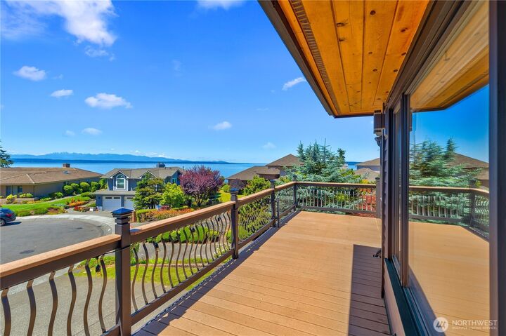 Property Photo:  7723  168th Place SW  WA 98026 