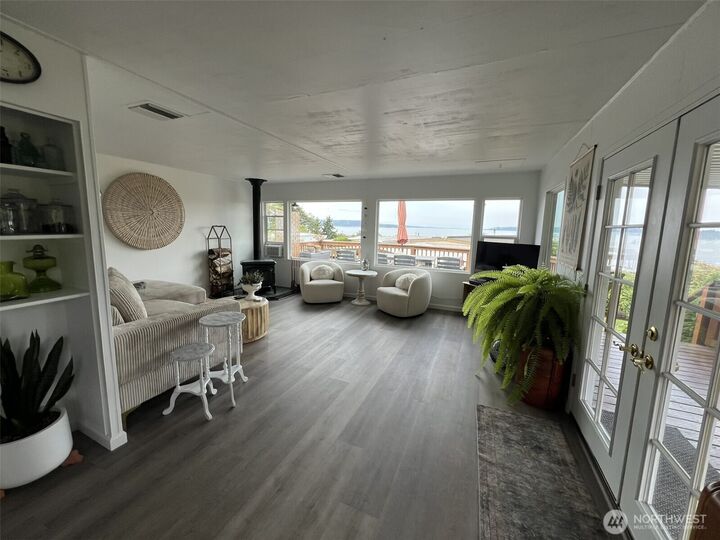 Property Photo:  29020  1st Avenue S 37  WA 98198 