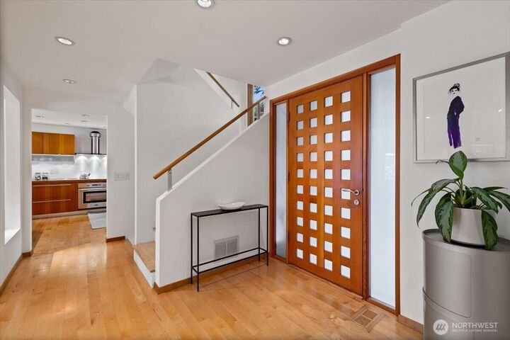 Property Photo:  6144 NE 194th Place  WA 98028 