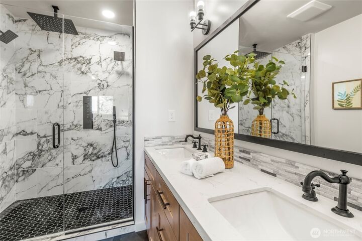 Property Photo: 541 High Street WA 98223