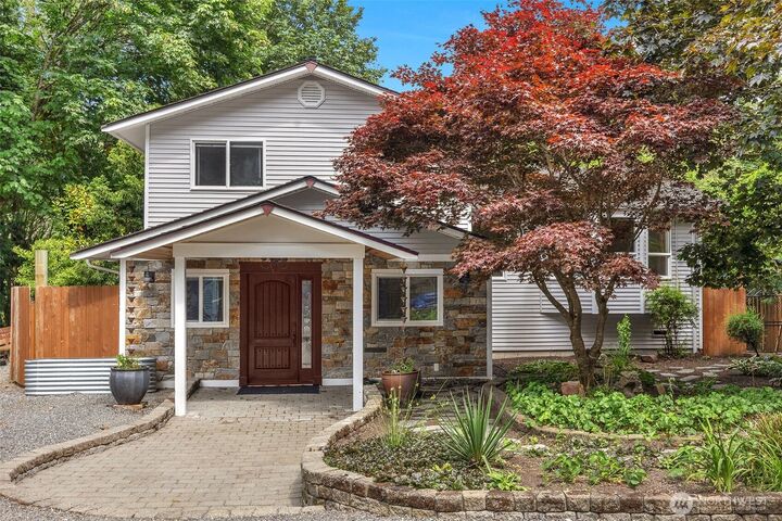 Property Photo:  7609  137th Avenue SE  WA 98290 