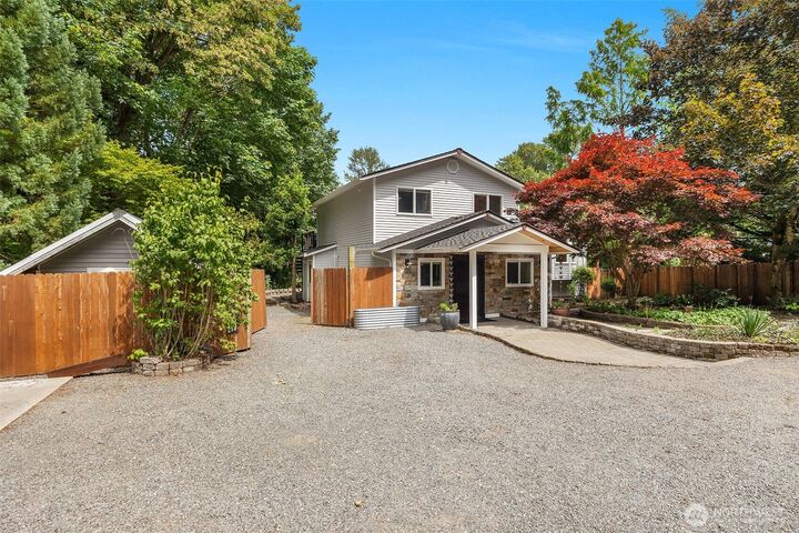 Property Photo:  7609  137th Avenue SE  WA 98290 