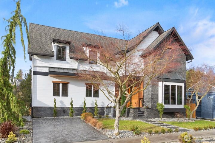 Property Photo: 6523 39th Avenue NE WA 98115