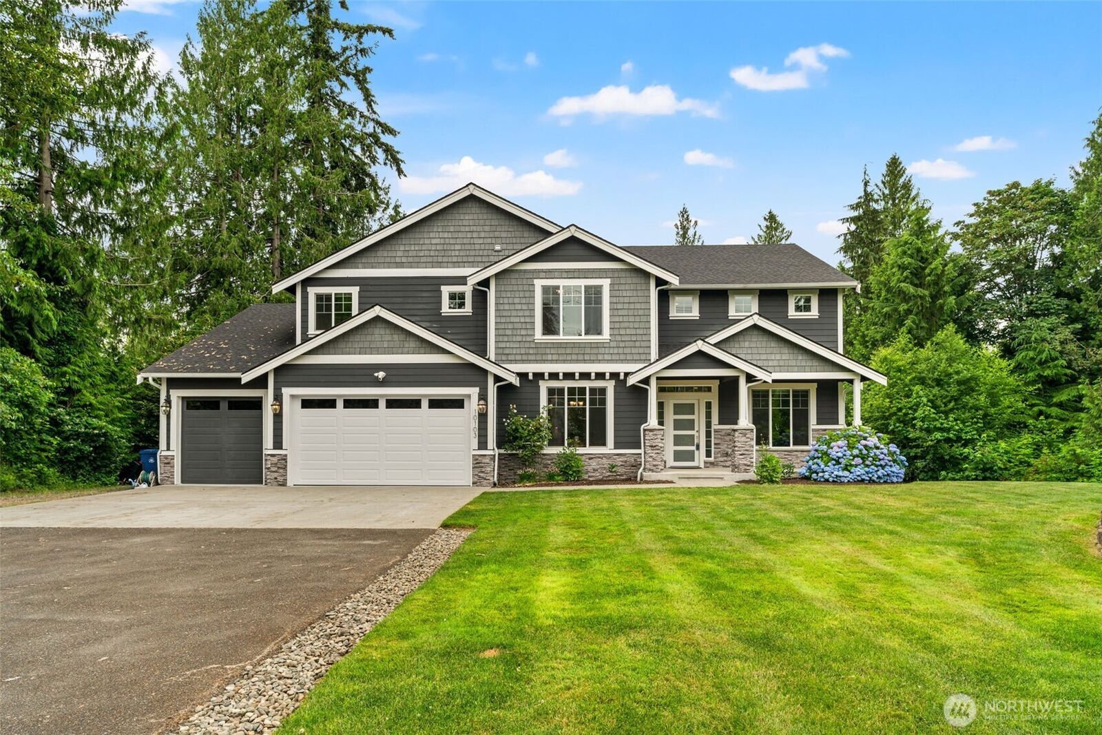 Property Photo: 10103 52nd Street SE WA 98290