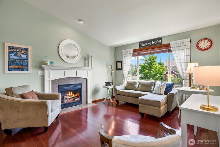 Property Photo: 1026 Alger Place WA 98290