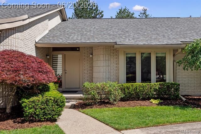 Property Photo: 4771 Mada Court MI 48322