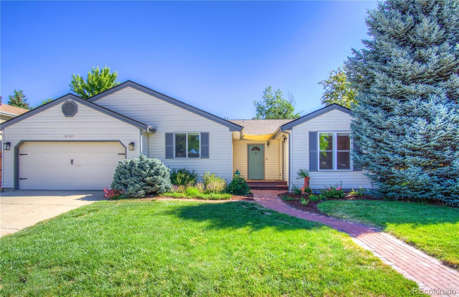 Property Photo:  8707 W Glasgow Place  CO 80128 