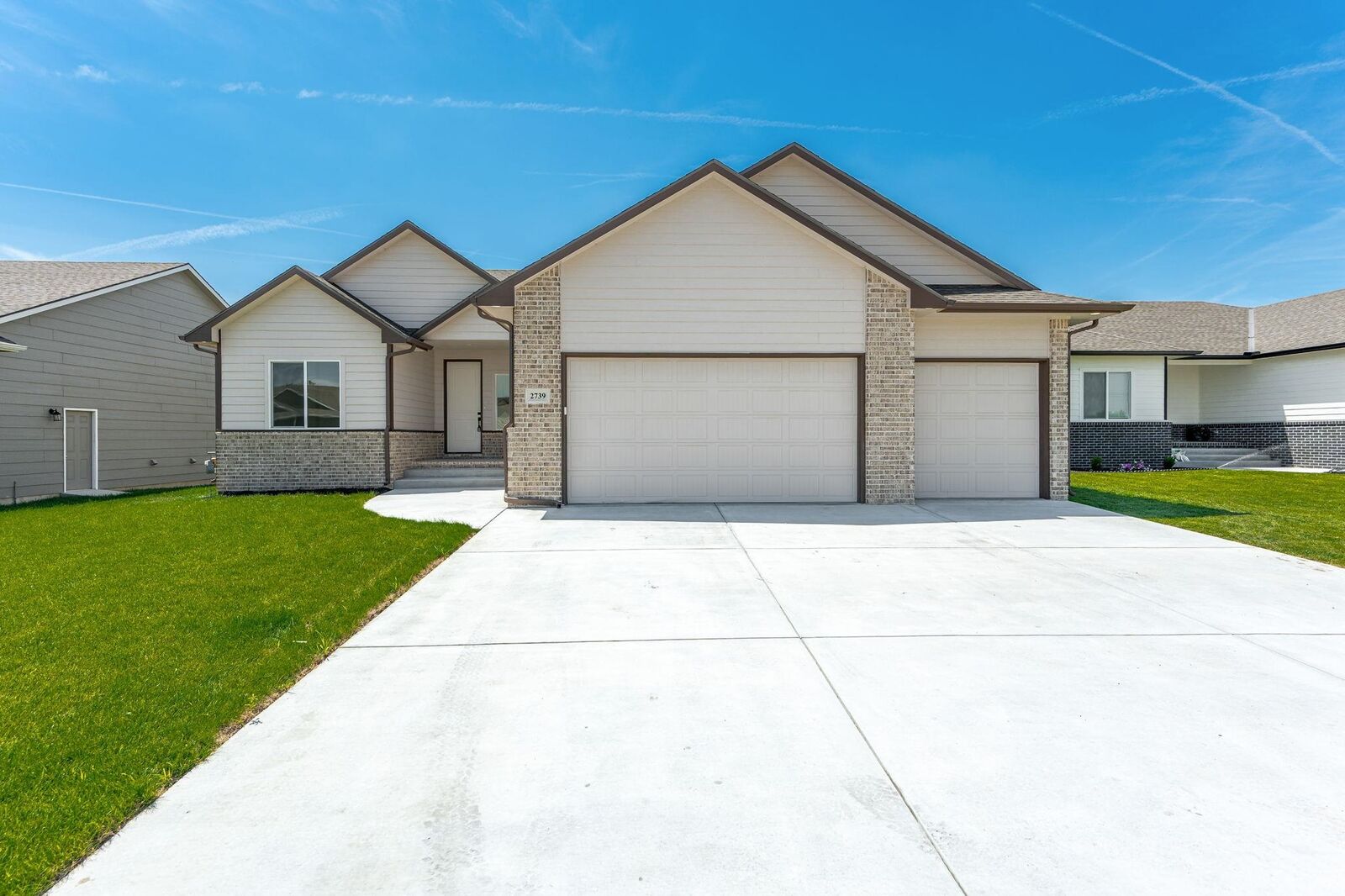 Property Photo:  2739 E Ironstone St  KS 67219 