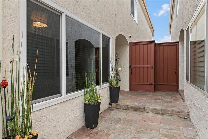 Property Photo:  444 Fathom Drive  CA 94404 