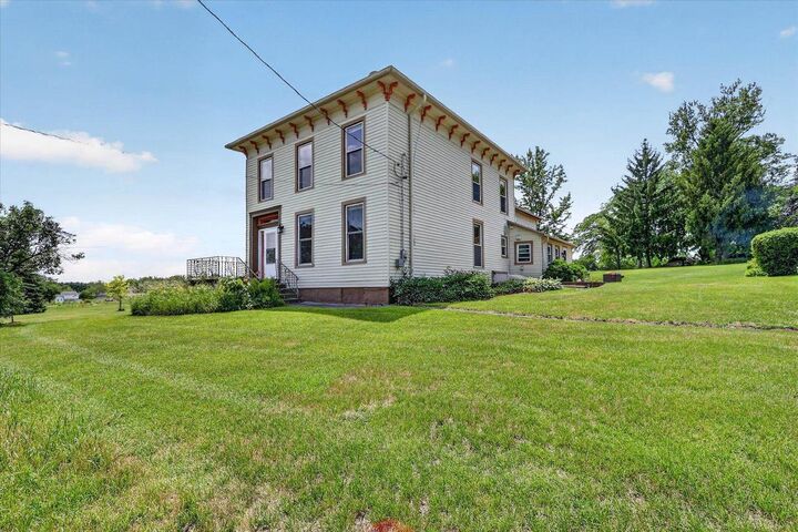 Property Photo: 2458 S Madison Road WI 53511