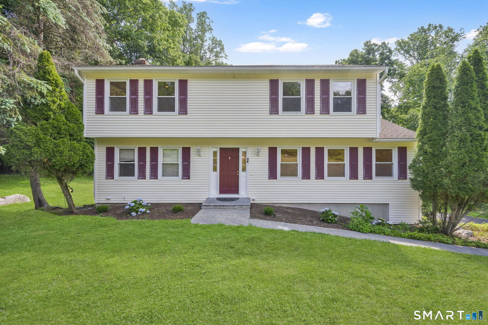 Property Photo: 21 Harmony Lane CT 06468