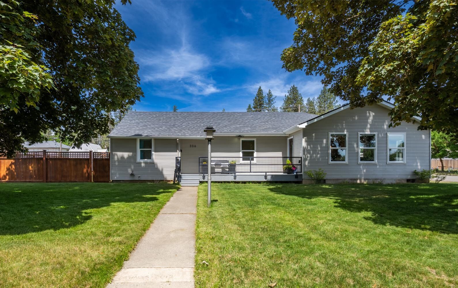 Property Photo: 306 W 3rd St WA 99004