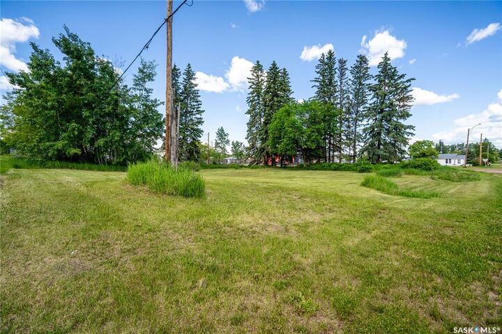 Property Photo: 153 1st Street E SK S0M 2K0