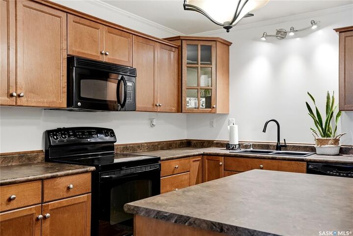 Property Photo:  715 Hart Road 703  SK S7M 3Y8 