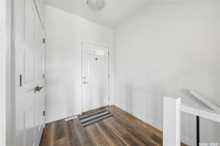 Property Photo:  830 Kensington Boulevard  SK S7L 6H1 