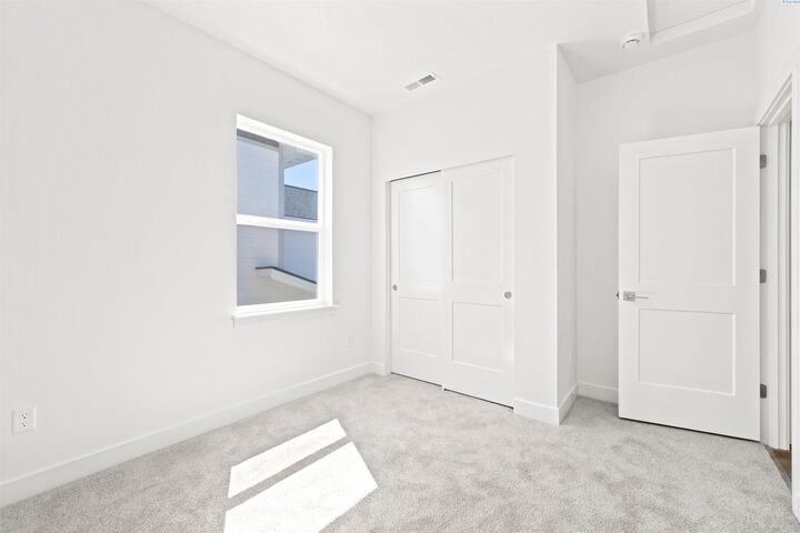 Property Photo:  4448 Conifer St  WA 99353 