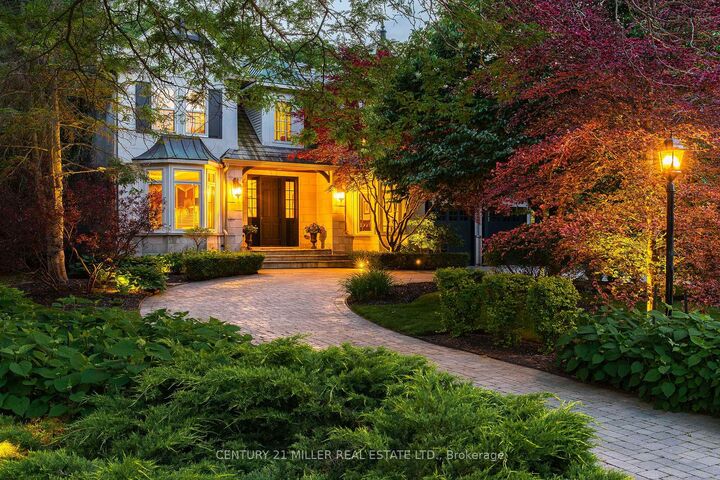 Property Photo:  122 Lisonally Court  ON L6L 6P2 