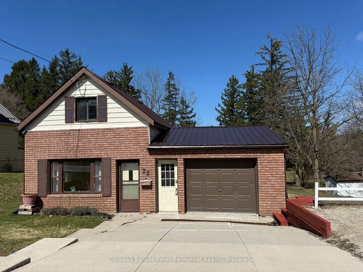 22 McGivern Street W — photo 1