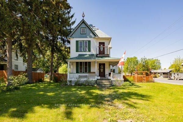 Property Photo:  55 Kenyon Street E  ON K0C 1A0 