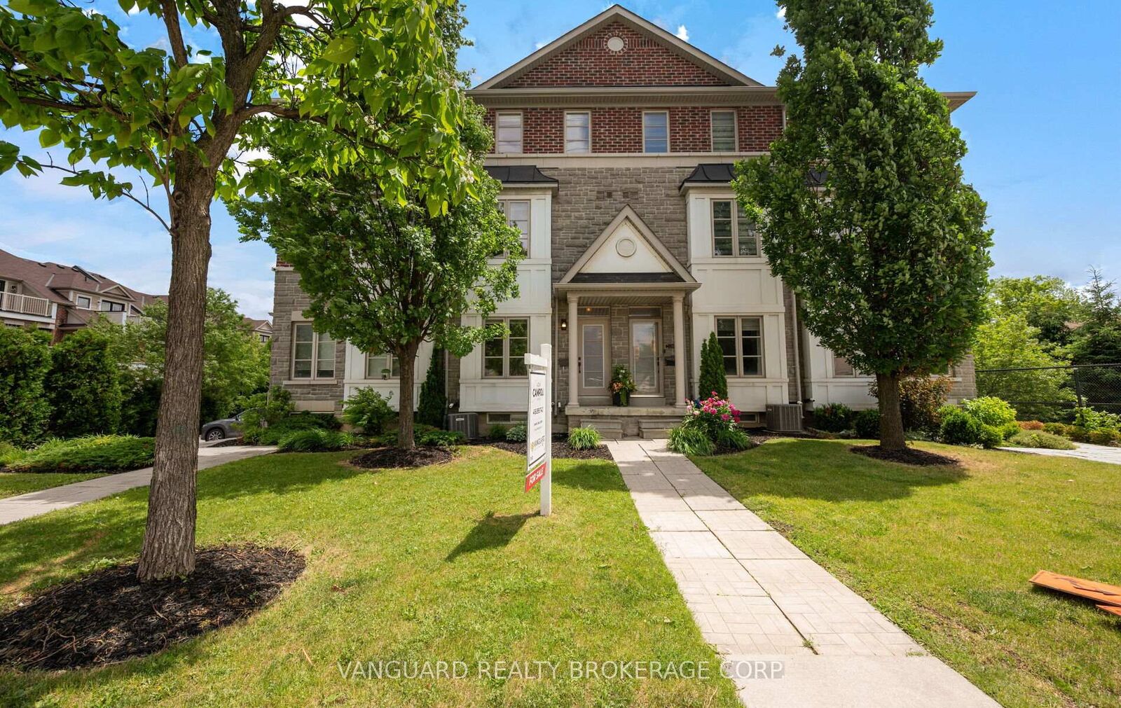 Property Photo: 8441 Islington Avenue 3 ON L4L 1X3