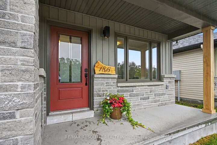 Property Photo:  186 Seabert Drive  ON K7S 0H9 