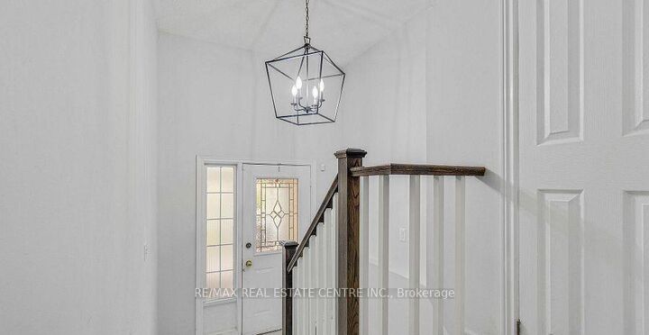 Property Photo: 1011 Pearson Drive ON L6H 2Y9