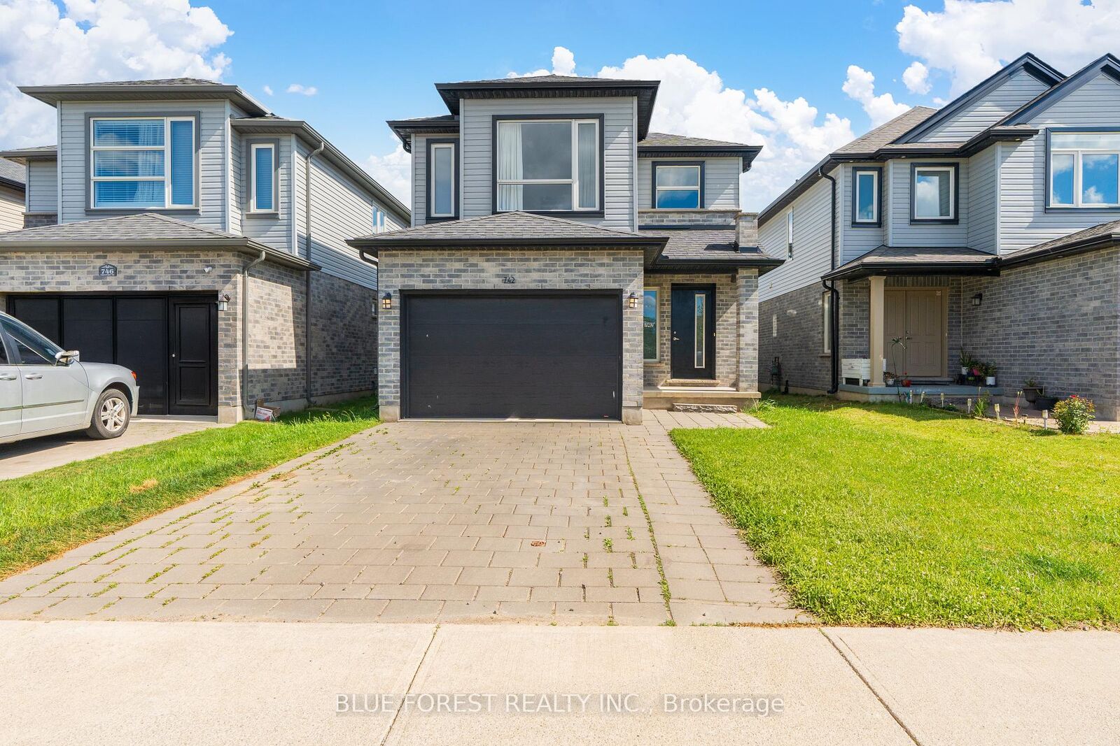 Property Photo: 742 Freeport Street ON N6G 0R3