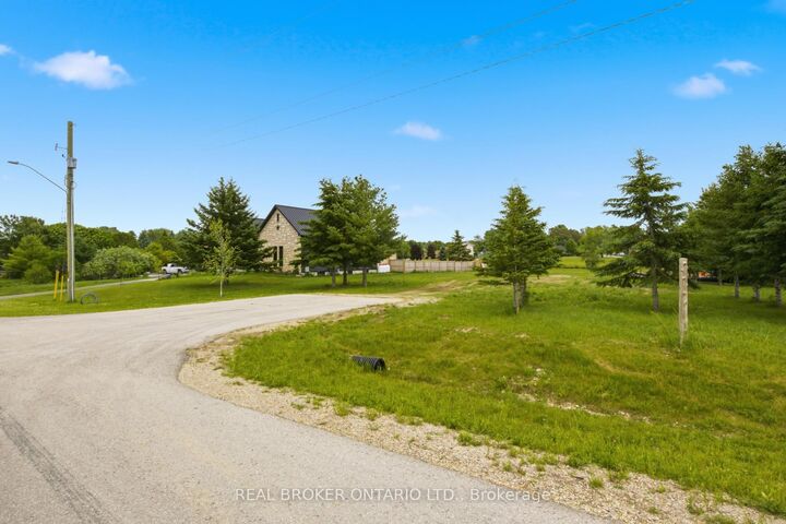 1022 Currie Street — photo 1