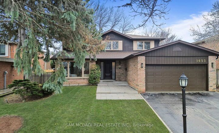 1653 Sherwood Forrest Circle — photo 1