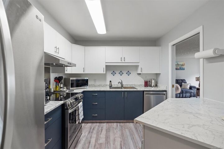 Property Photo: 3931 Shelbourne St #102 BC V8P 4H9