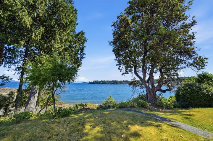 1518 Haida Way — photo 1