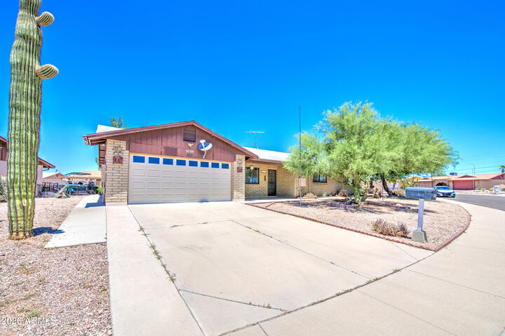 Property Photo:  1698 W 15th Lane  AZ 85120 