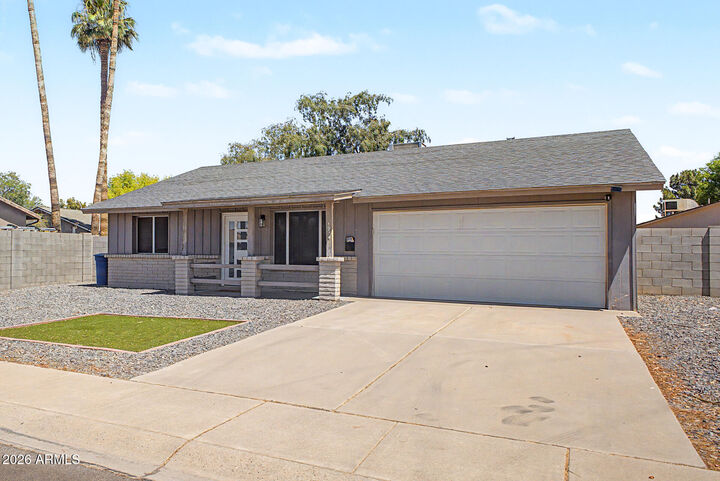 Property Photo:  1914 E Auburn Drive  AZ 85283 