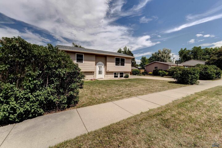 Property Photo:  4510 Patriot Ln  SD 57701 
