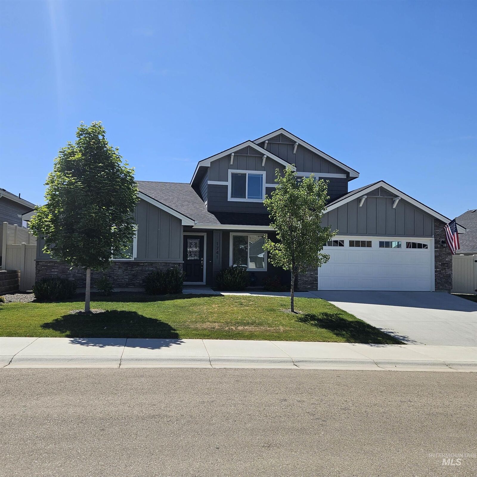 Property Photo: 1741 Panama Ave ID 83617