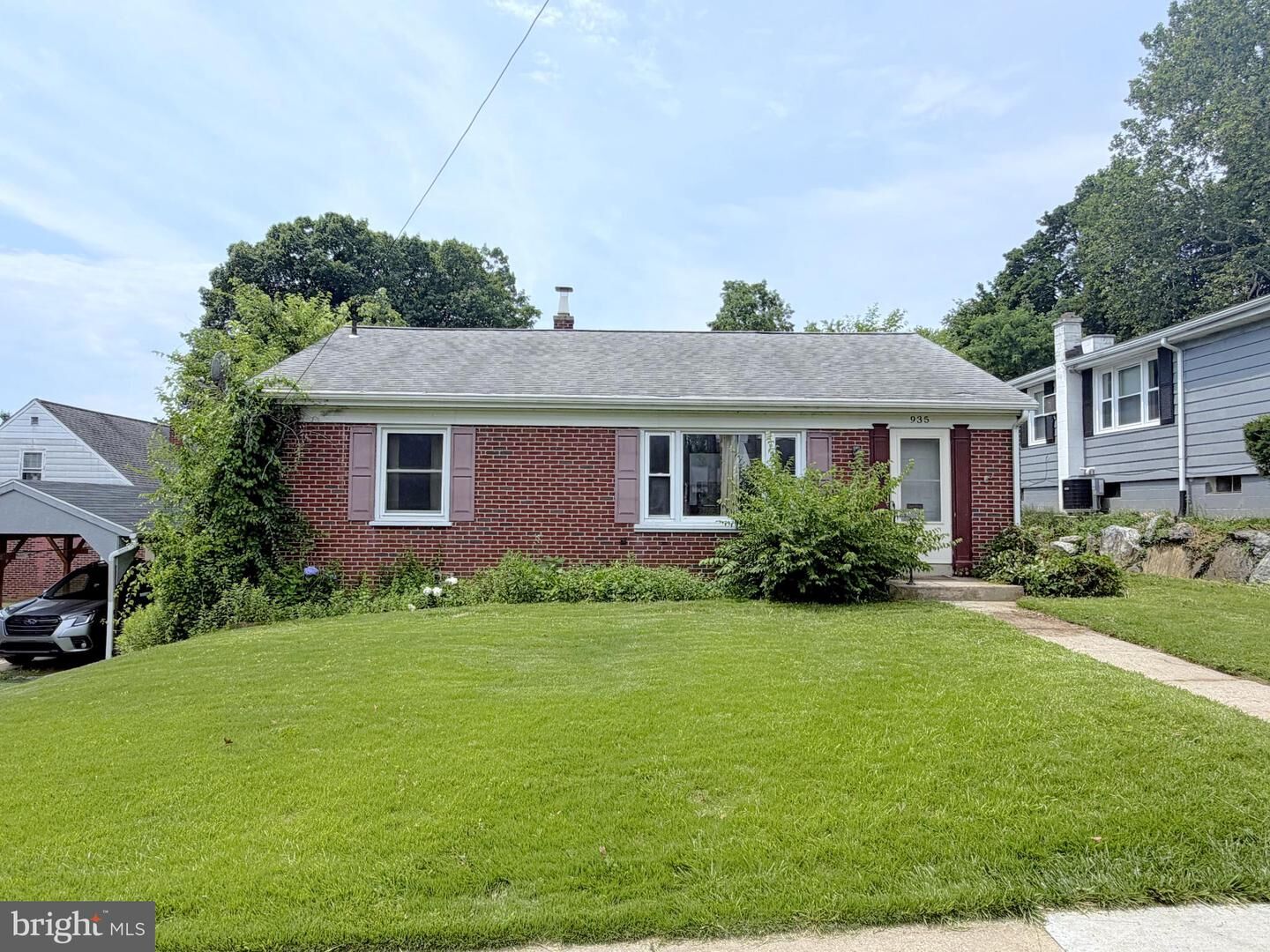 Property Photo: 935 Wabank Street PA 17603