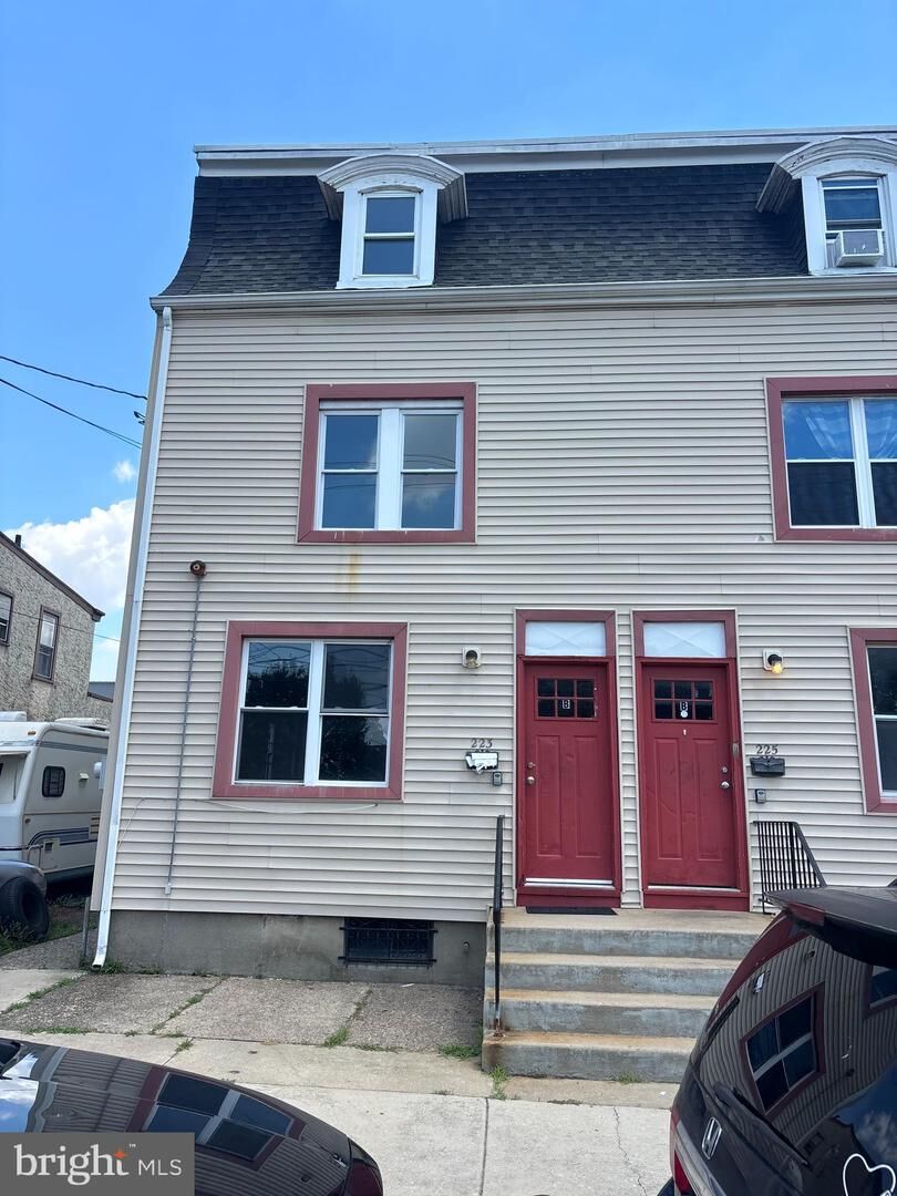 Property Photo:  223 Essex Street B  NJ 08030 