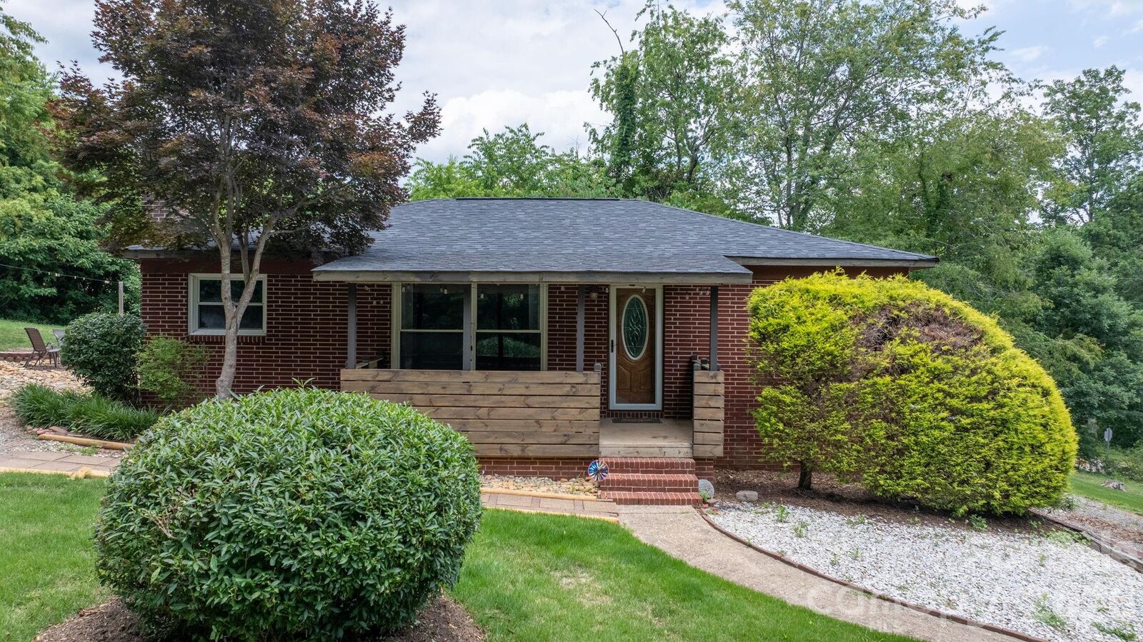 Property Photo:  248 Hemlock Street  NC 28638 