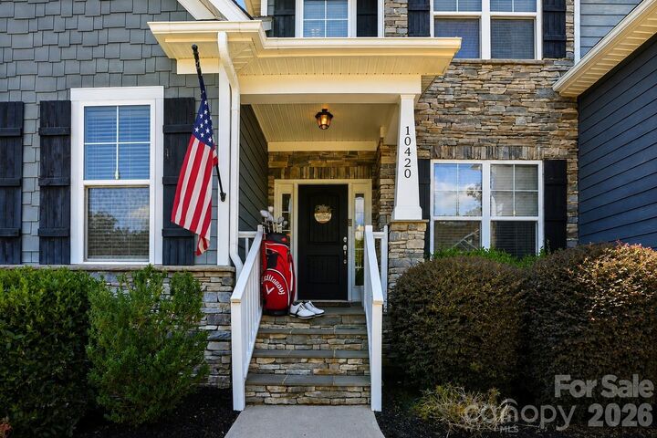 Property Photo: 10420 Daufuskie Drive NC 28278