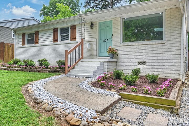 Property Photo:  827 Spruce Street  NC 28203 