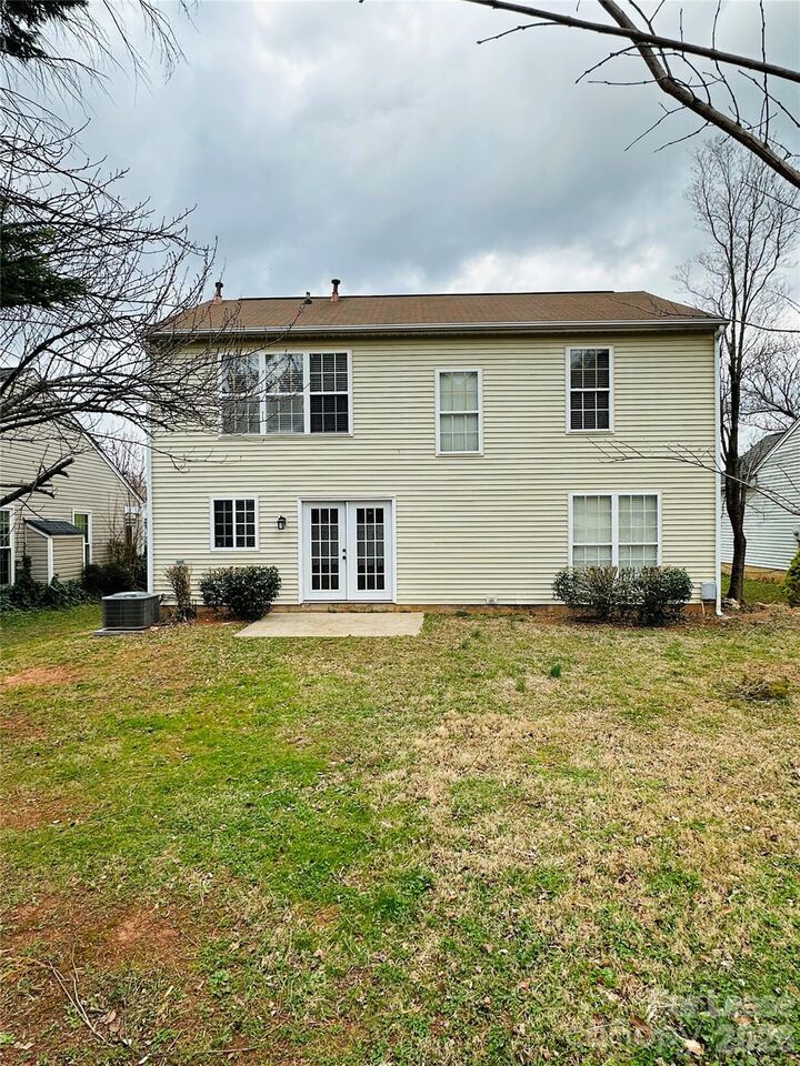 Property Photo: 7528 Double Springs Court NC 28262