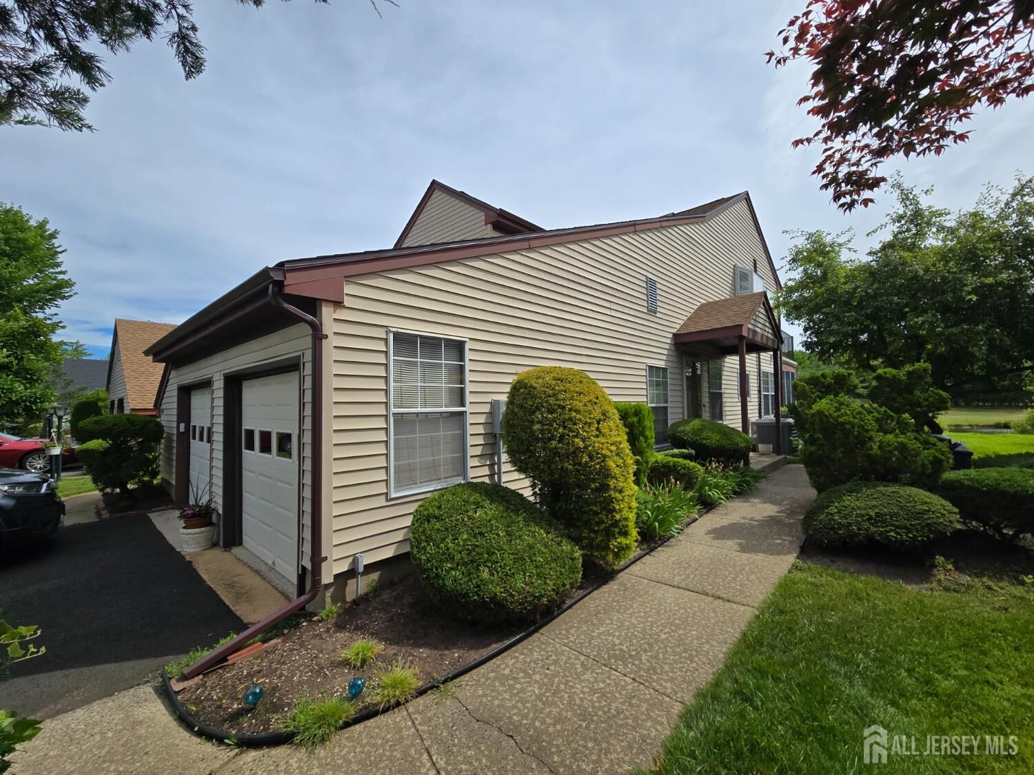 Property Photo:  8-C Glastonbury Drive  NJ 08831 