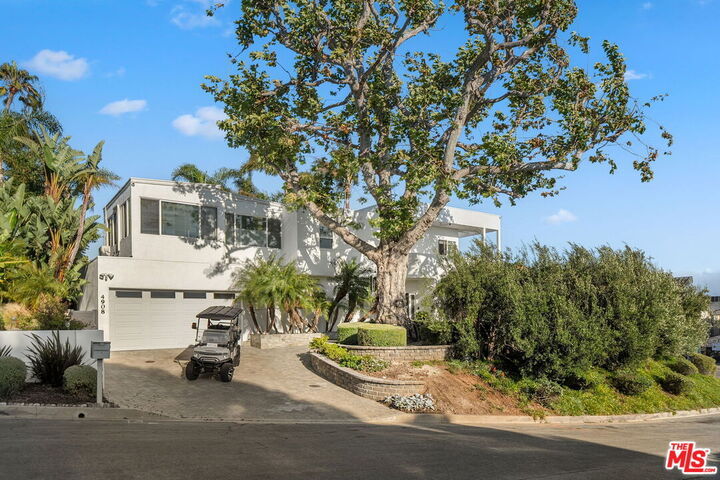 Property Photo: 4908 Bunnie Ln CA 90265
