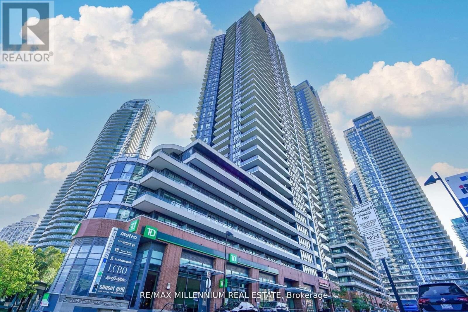Property Photo:  2212 Lake Shore Boulevard West 3106  ON M8V 1A4 
