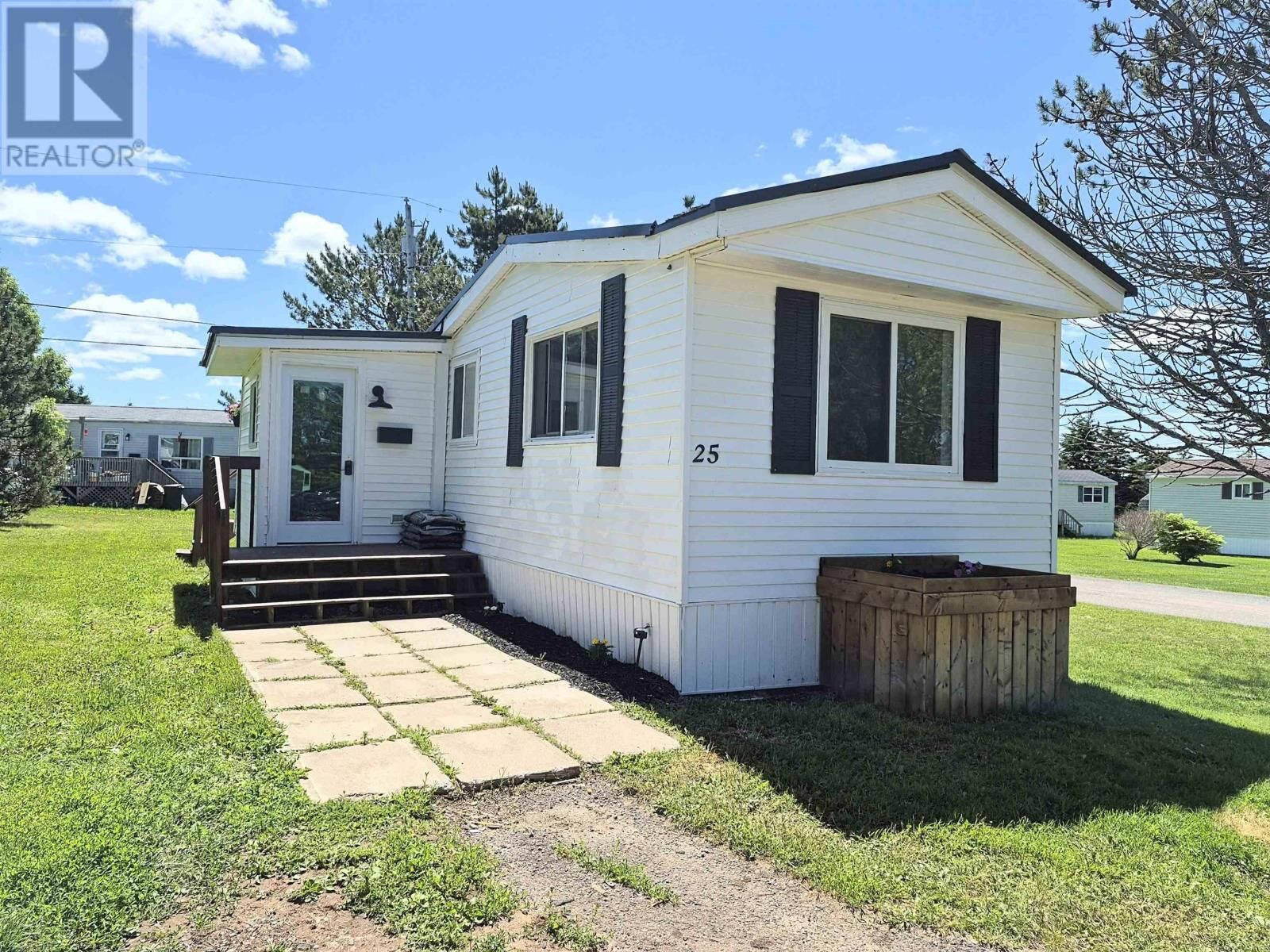 Property Photo:  25 Brentwood Estates  NS B4H 4G5 