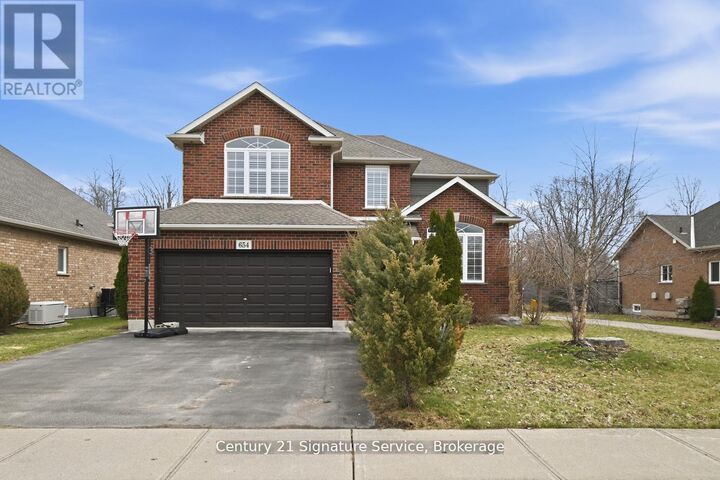Property Photo:  654 Brian Street  ON L2A 6W2 