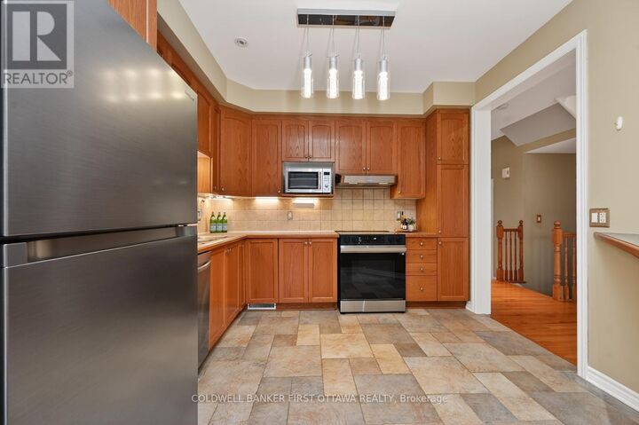Property Photo:  102 Windance Crescent  ON K2W 0A7 
