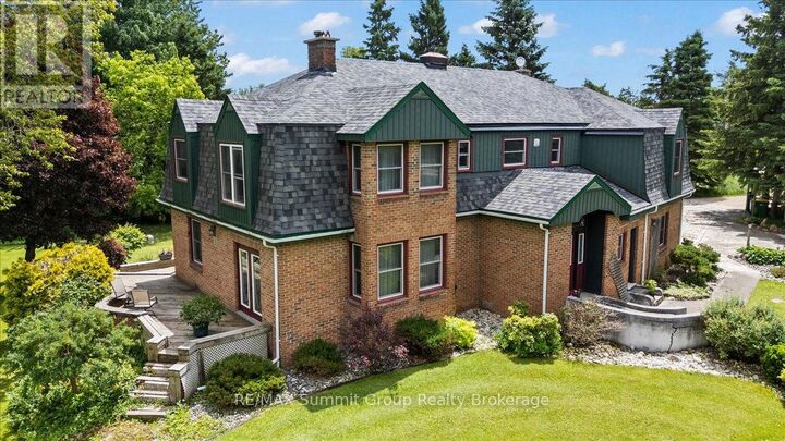 774549 Highway 10 — photo 1